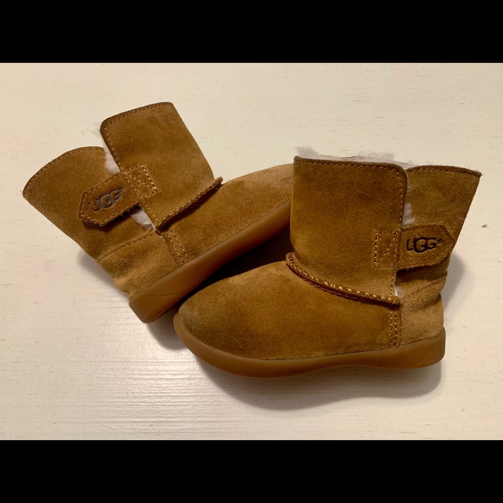 Ugg boots toddler sz7